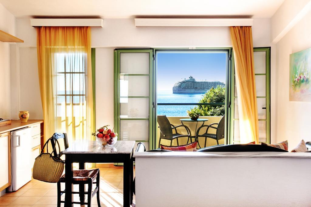 Hotel Dafni Skiathos Town Room photo